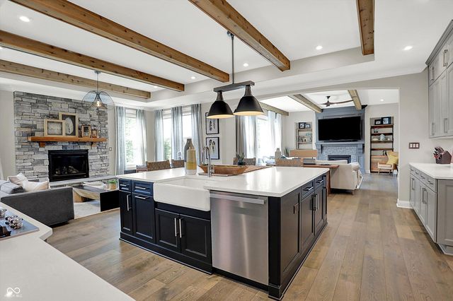 5658 Bentbrook Drive, Bargersville, IN 46106