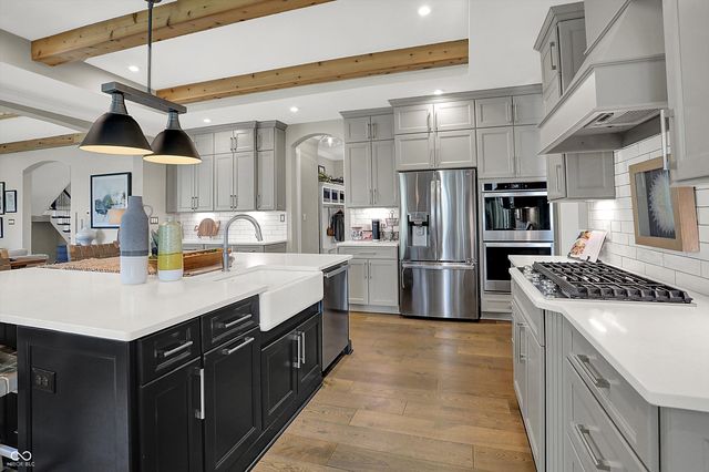 5658 Bentbrook Drive, Bargersville, IN 46106