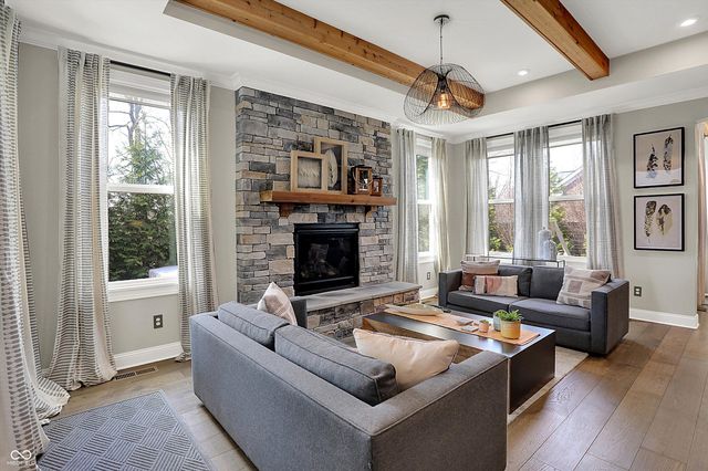 5658 Bentbrook Drive, Bargersville, IN 46106