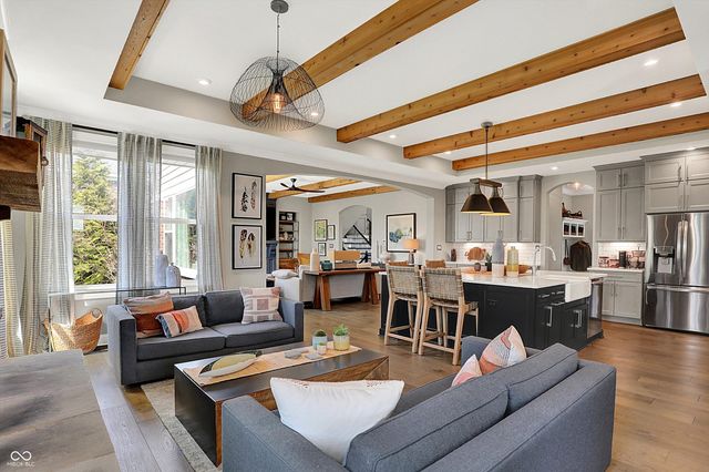 5658 Bentbrook Drive, Bargersville, IN 46106