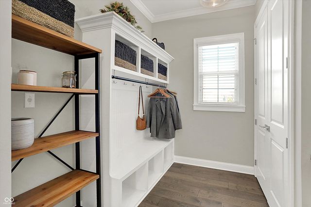 5658 Bentbrook Drive, Bargersville, IN 46106