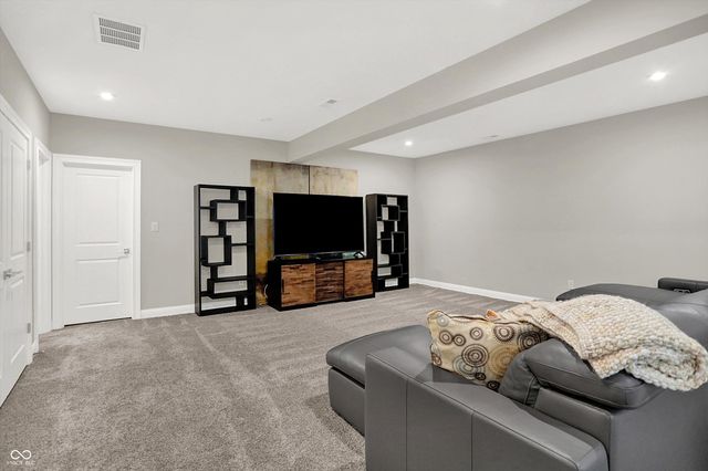 5658 Bentbrook Drive, Bargersville, IN 46106