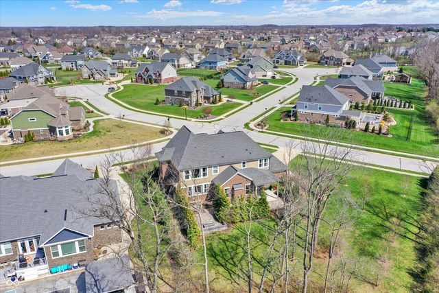 5658 Bentbrook Drive, Bargersville, IN 46106