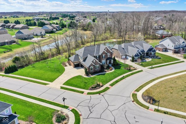 5658 Bentbrook Drive, Bargersville, IN 46106