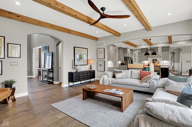 5658 Bentbrook Drive, Bargersville, IN 46106