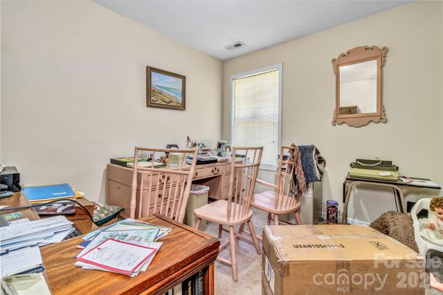 105 Amelia Drive, Hendersonville, NC 28792