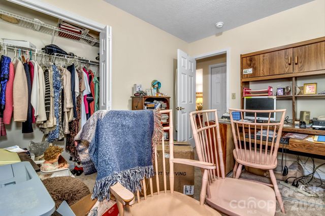 105 Amelia Drive, Hendersonville, NC 28792