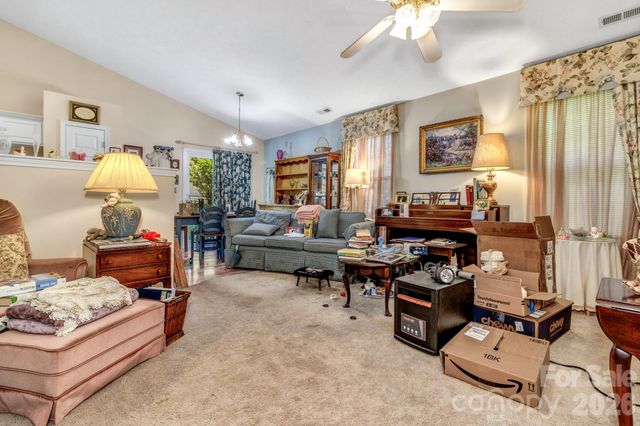 105 Amelia Drive, Hendersonville, NC 28792