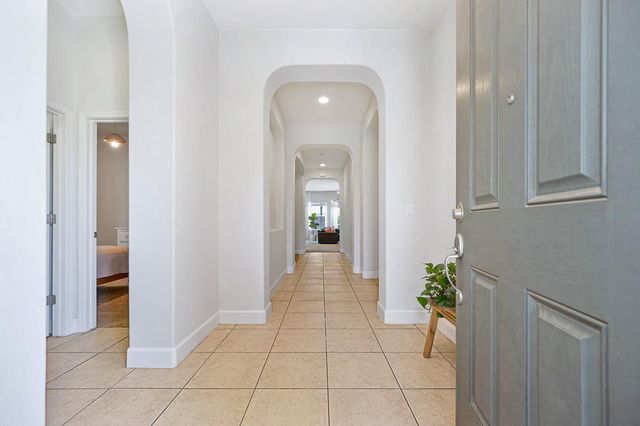 9715 Collie Way, Elk Grove, CA 95757
