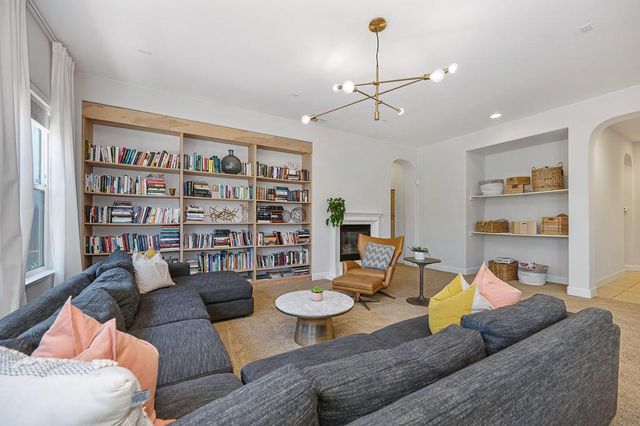 9715 Collie Way, Elk Grove, CA 95757