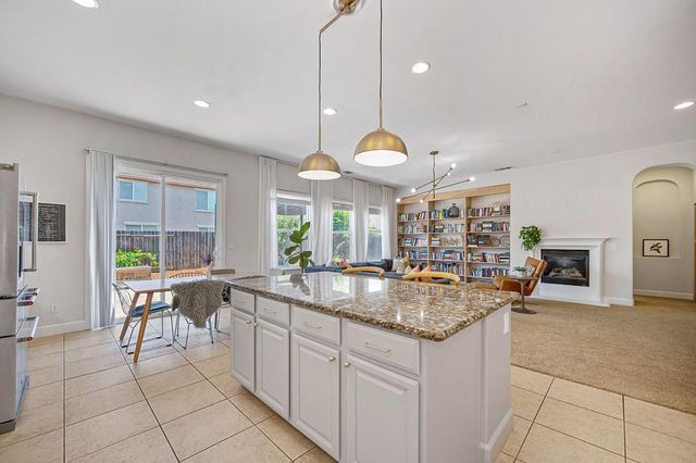 9715 Collie Way, Elk Grove, CA 95757