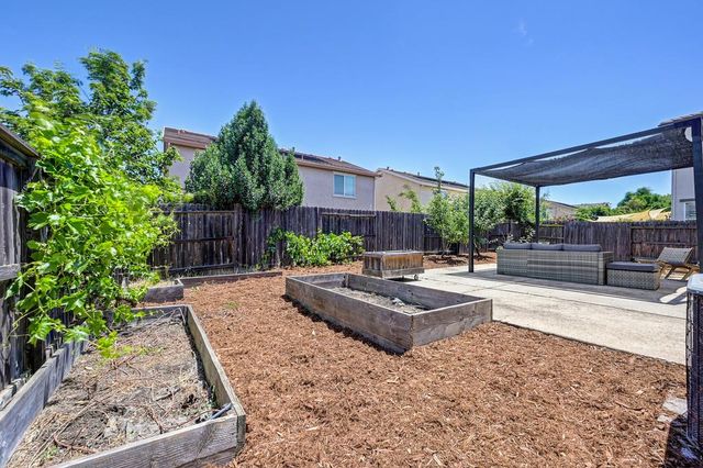 9715 Collie Way, Elk Grove, CA 95757