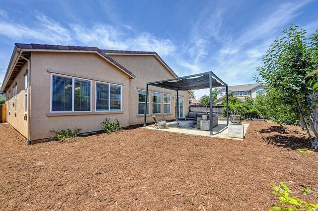 9715 Collie Way, Elk Grove, CA 95757