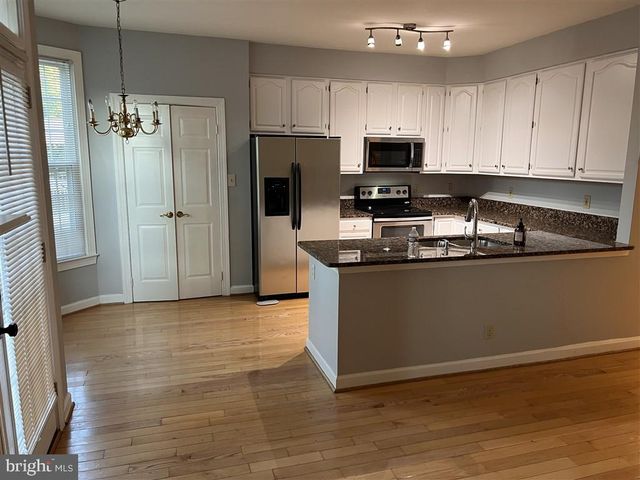 8164 BOSS ST, Vienna, VA 22182