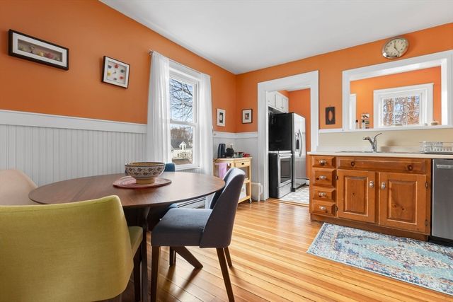 32 Broadway Ave, Ipswich, MA 01938