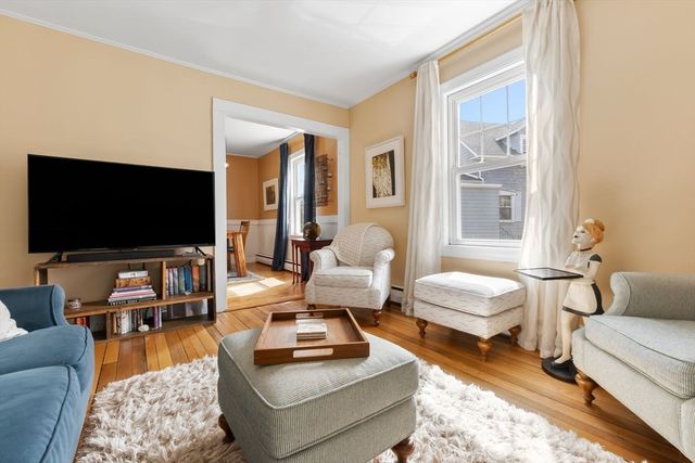 32 Broadway Ave, Ipswich, MA 01938