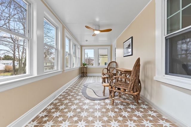 32 Broadway Ave, Ipswich, MA 01938