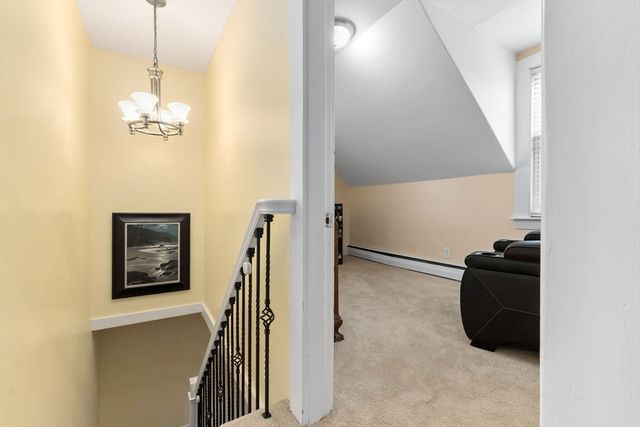 32 Broadway Ave, Ipswich, MA 01938