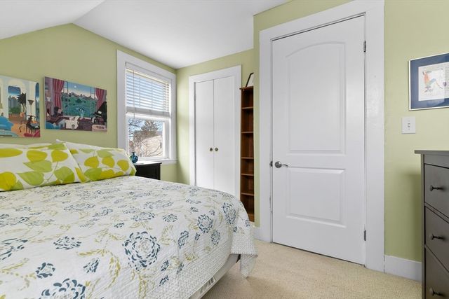 32 Broadway Ave, Ipswich, MA 01938