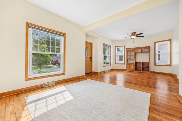 4963 N 127th STREET, Butler, WI 53007