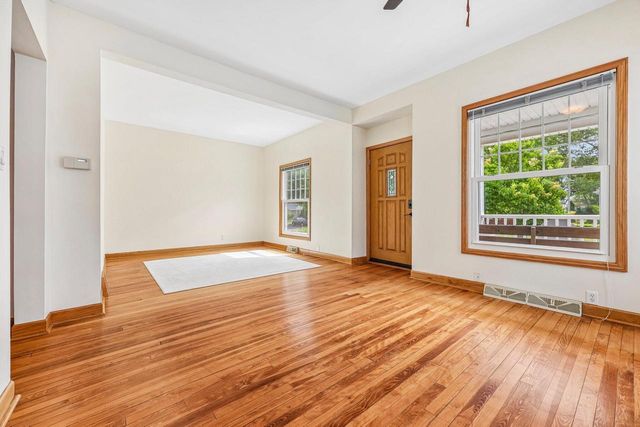 4963 N 127th STREET, Butler, WI 53007