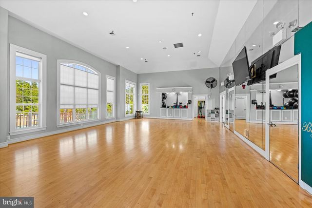43126 MEADOW GROVE DR, Ashburn, VA 20147