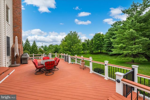 43126 MEADOW GROVE DR, Ashburn, VA 20147