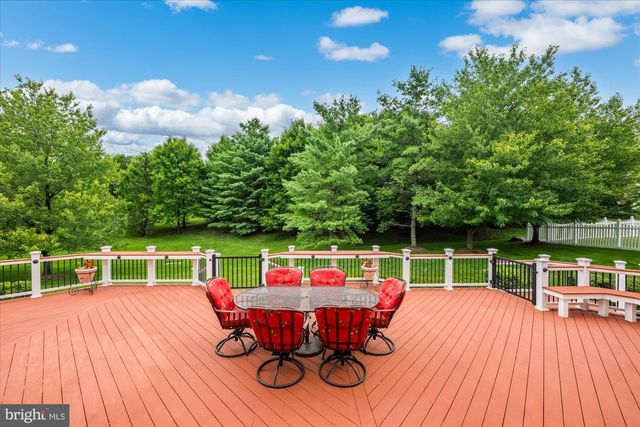 43126 MEADOW GROVE DR, Ashburn, VA 20147