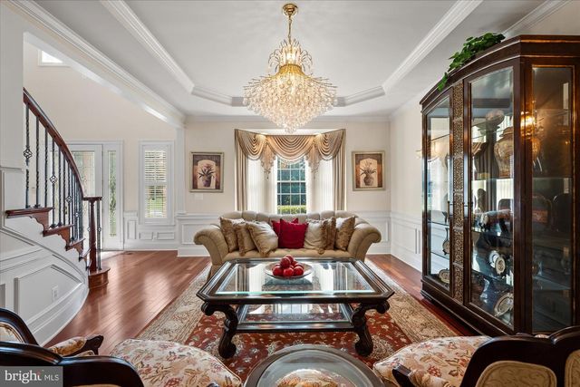 43126 MEADOW GROVE DR, Ashburn, VA 20147