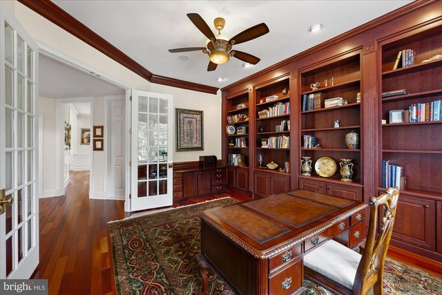 43126 MEADOW GROVE DR, Ashburn, VA 20147