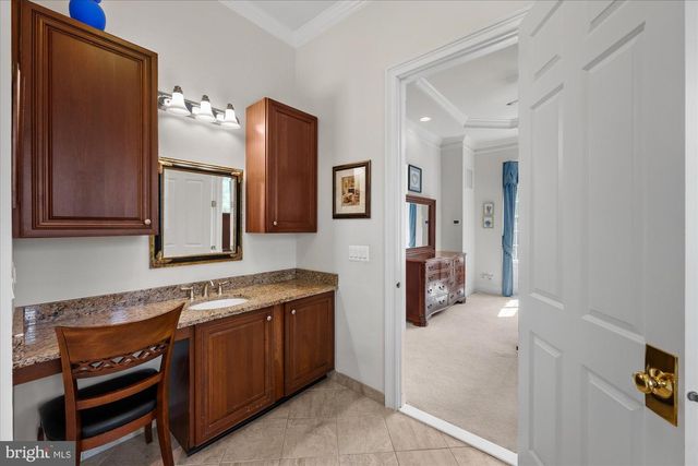 43126 MEADOW GROVE DR, Ashburn, VA 20147