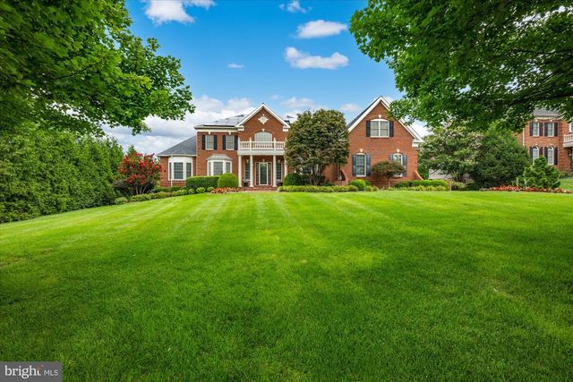 43126 MEADOW GROVE DR, Ashburn, VA 20147