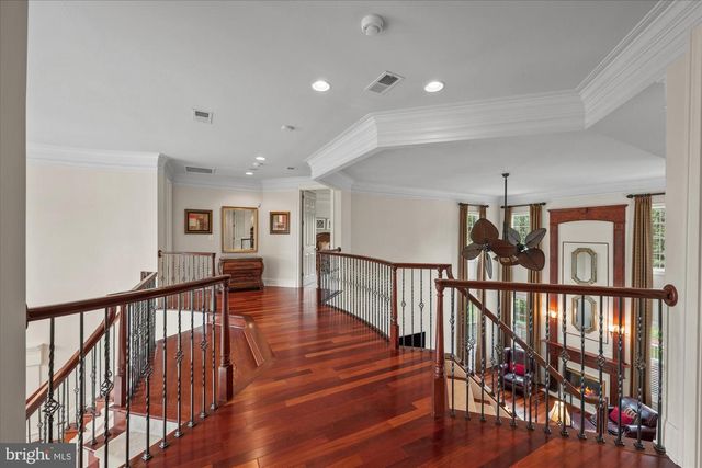 43126 MEADOW GROVE DR, Ashburn, VA 20147