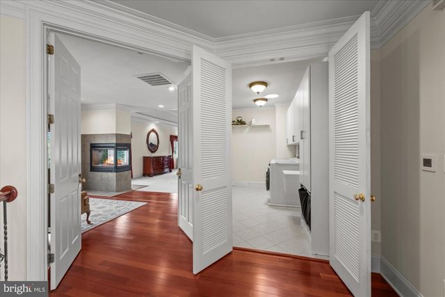 43126 MEADOW GROVE DR, Ashburn, VA 20147