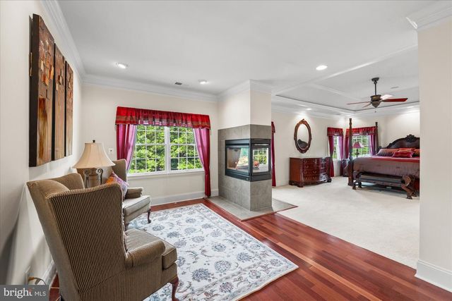 43126 MEADOW GROVE DR, Ashburn, VA 20147