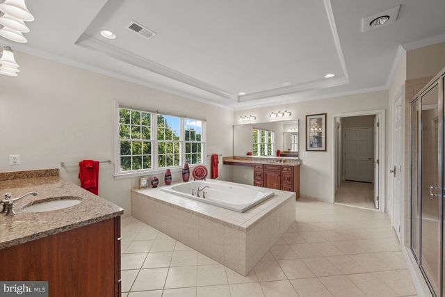 43126 MEADOW GROVE DR, Ashburn, VA 20147