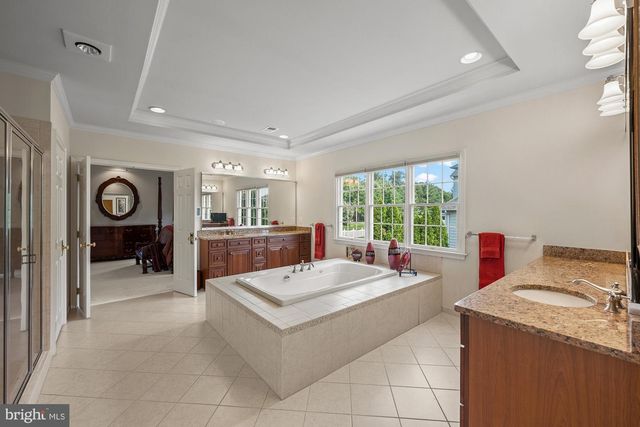 43126 MEADOW GROVE DR, Ashburn, VA 20147