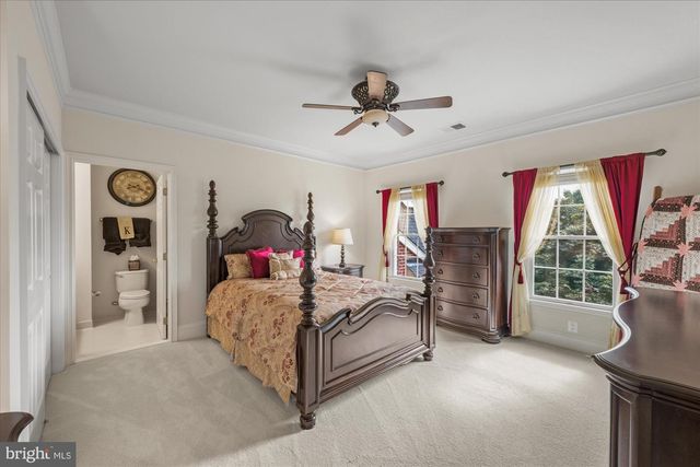 43126 MEADOW GROVE DR, Ashburn, VA 20147