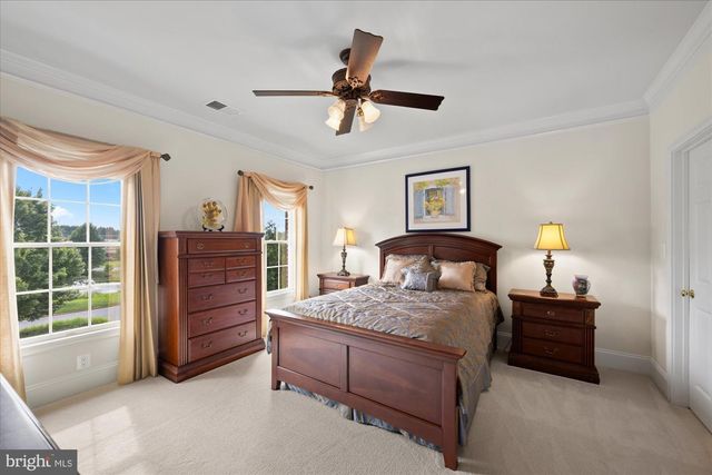 43126 MEADOW GROVE DR, Ashburn, VA 20147