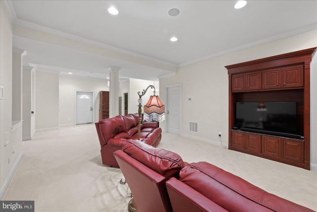 43126 MEADOW GROVE DR, Ashburn, VA 20147