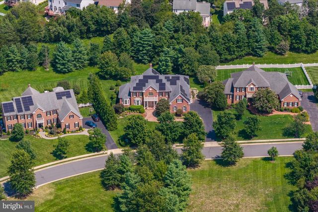 43126 MEADOW GROVE DR, Ashburn, VA 20147