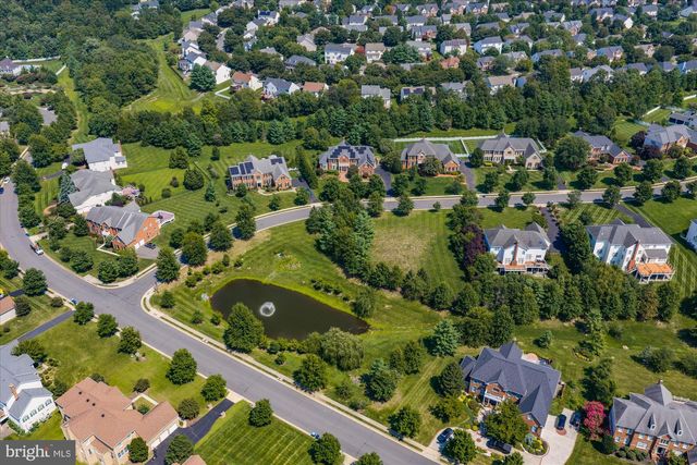 43126 MEADOW GROVE DR, Ashburn, VA 20147