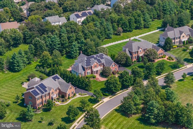 43126 MEADOW GROVE DR, Ashburn, VA 20147