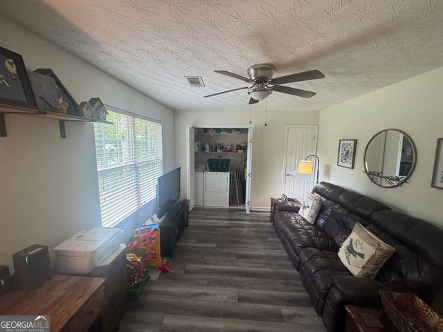105 Delray Circle, Griffin, GA 30224