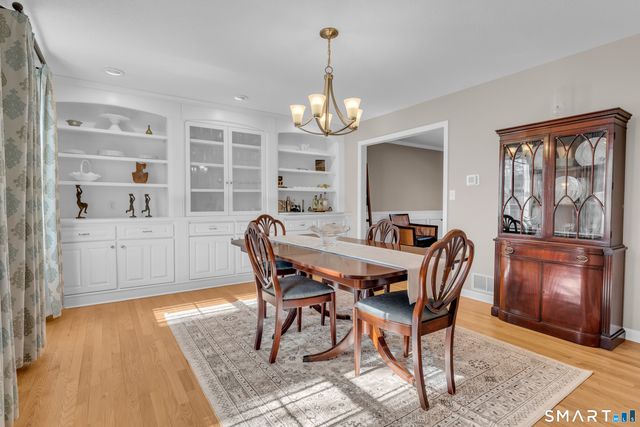 322 Willow Road, Guilford, CT 06437