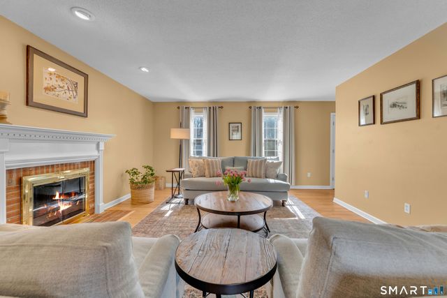 322 Willow Road, Guilford, CT 06437