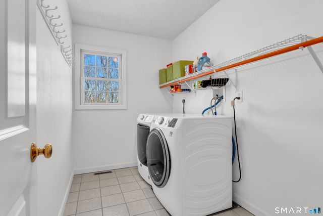 322 Willow Road, Guilford, CT 06437