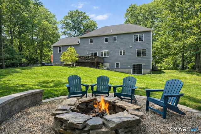 322 Willow Road, Guilford, CT 06437