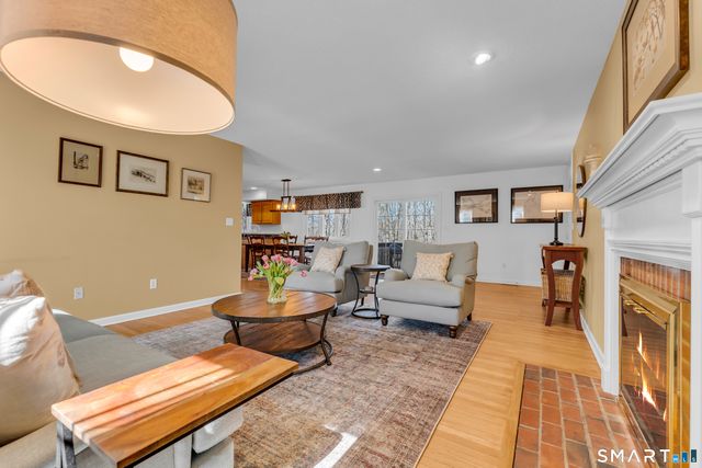 322 Willow Road, Guilford, CT 06437