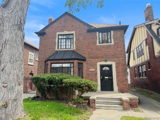 17152 Ohio Street, Detroit, MI 48221